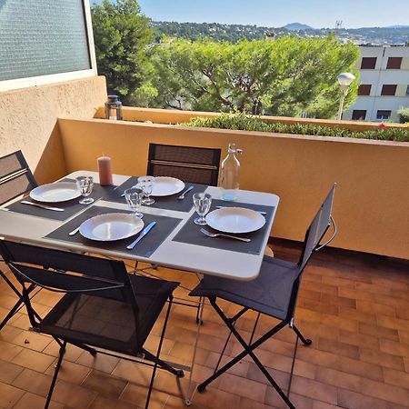 T2 Vue Mer Dans Residence Calme / T2 Sea View In A Quiet Residence Bandol Esterno foto